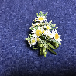 マーガレットと野菊のコサージュ（1点限定） 2枚目の画像