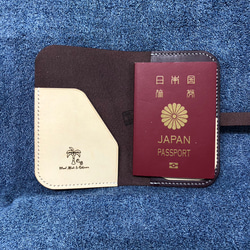 革　無駄のないシンプルなパスポートケース　通帳ケース　スギライトパープル 2枚目の画像