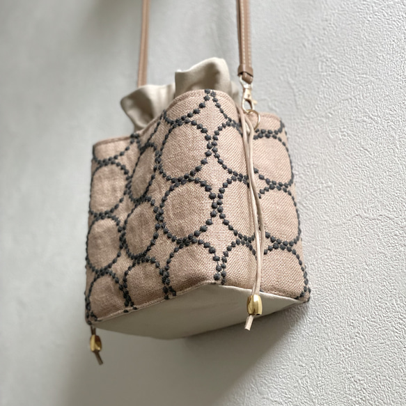 ⚮̈ミナペルホネンjungle relief ネリオバッグあおり巾着