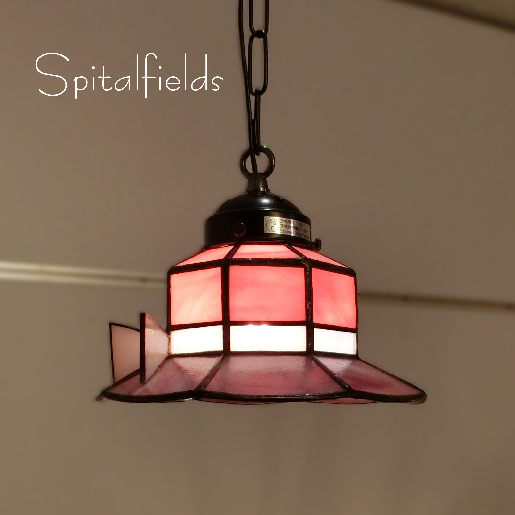 帽子のペンダントランプ *