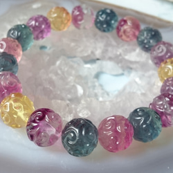 白玉髄✨逆九眼天珠✨右下がり 天然石 F* 通販 10979531｜Creema(クリーマ)