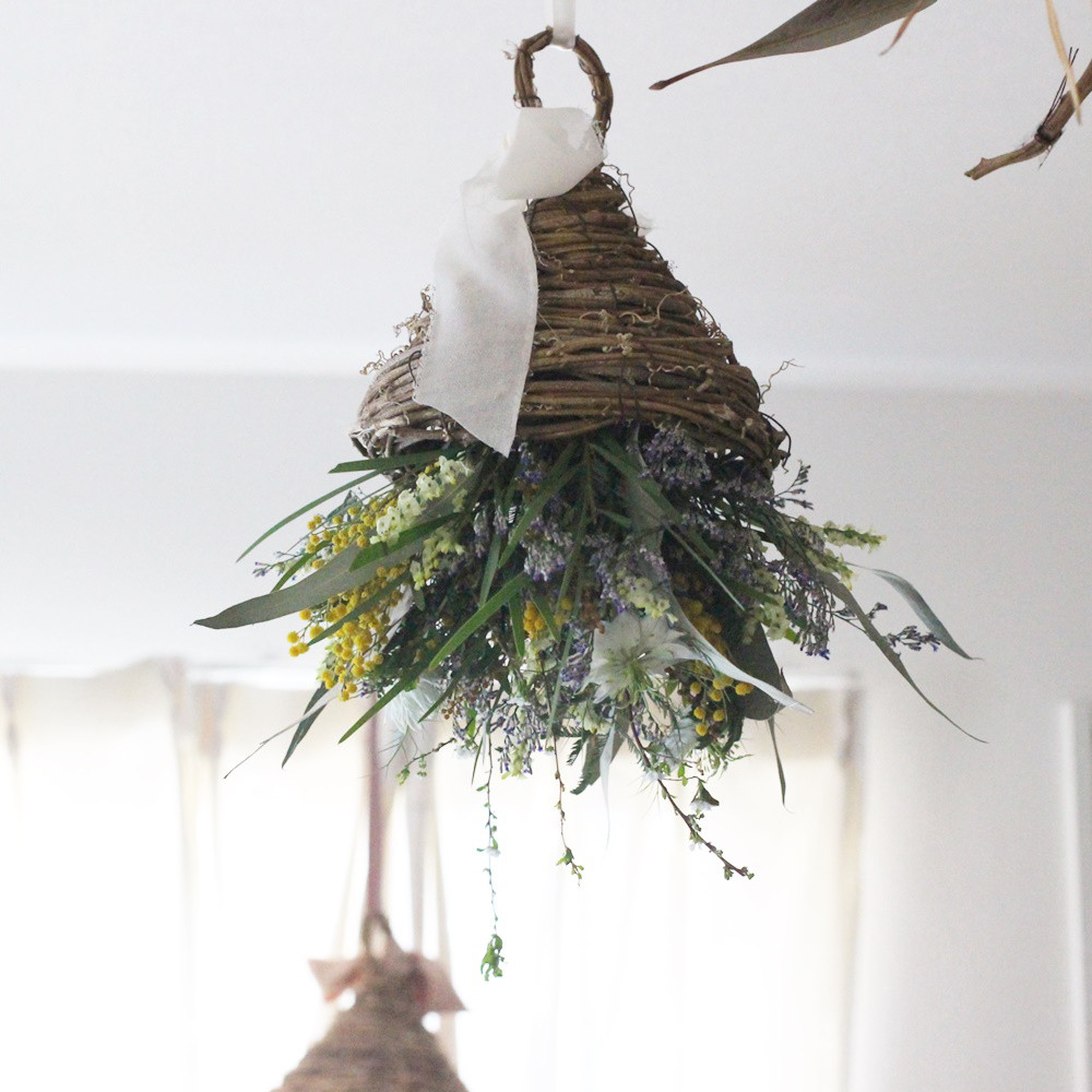 ドライフラワーのフライングブーケ