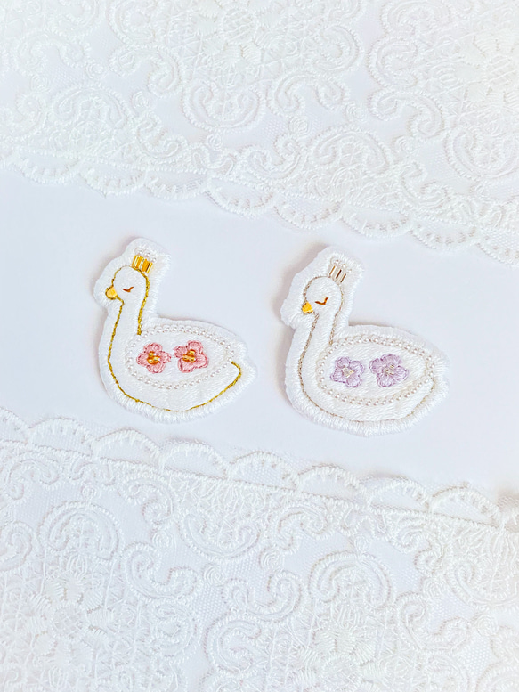 白鳥の刺繍ブローチ【ピンク】 14枚目の画像