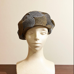 新作‼️カタチにこだわるベレー帽　フランス製高級ジャガード　ゴールド×シルバー 3枚目の画像