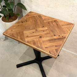 【オーダー品】ヘリンボーンテーブル　W70×D65  カフェテーブル　サイドテーブル ダイニングテーブル　アイアン脚 5枚目の画像