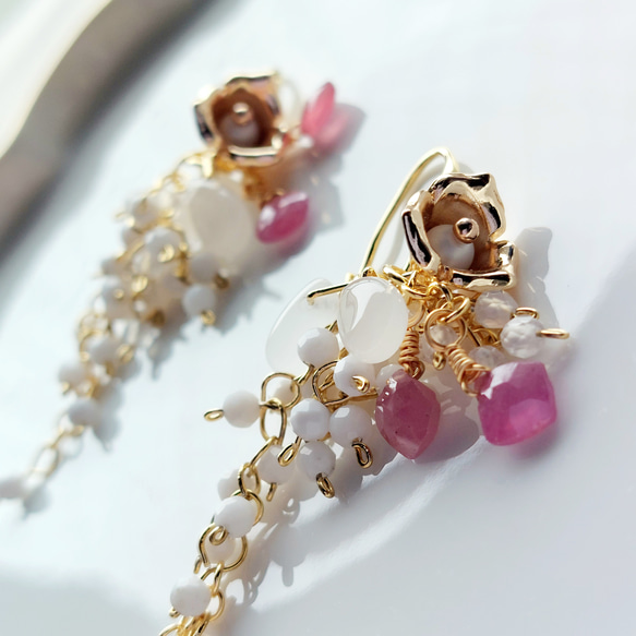 天然石のピアス】紅梅白梅 plum blossom ピアス（フック・チェーン 