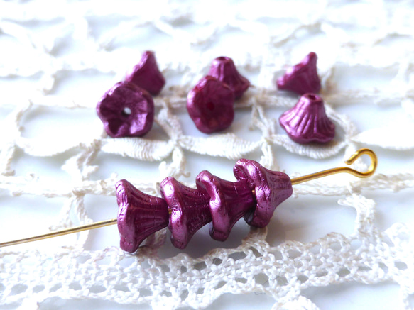 お花　メタル赤紫　 チェコビーズCzech Glass Beads10個 1枚目の画像