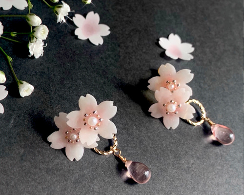 春を纏う、上品なピンクシェルピアス | NEWS | BLOOM(ブルーム