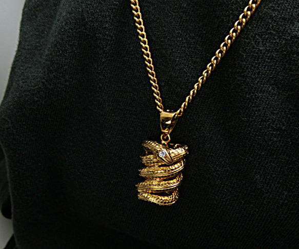 『蛇のネックレス』銀製：天然ダイヤモンド（４月の誕生石）/0.03ｃｔ ◎純金仕上　【あなたの誕生石もセットできます。】 1枚目の画像
