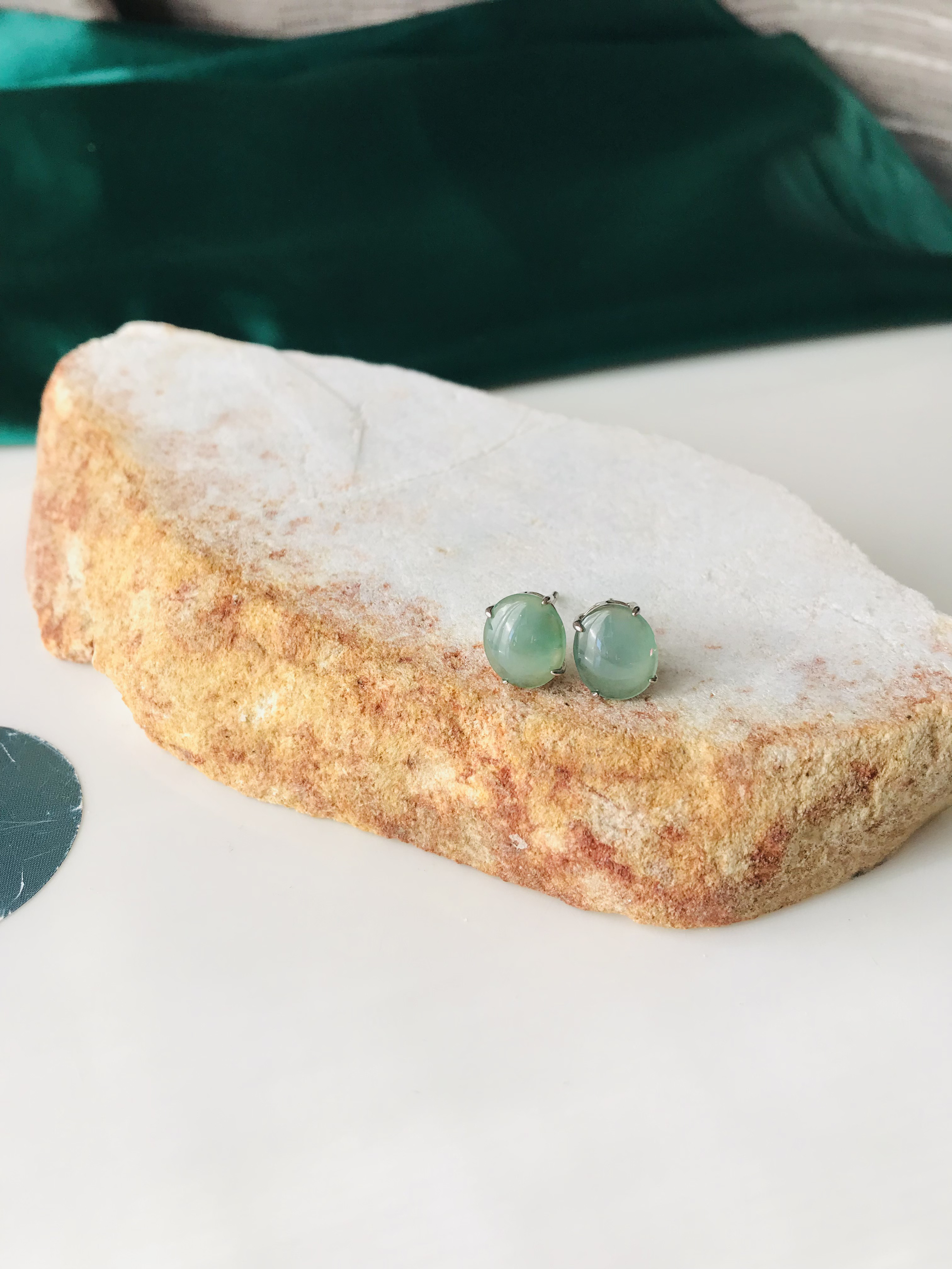 [P001-001] ジェイド　JADE  ヒスイ　本翡翠　ピアス　スタッド　s925　グアテマラ産　ライトグリーン