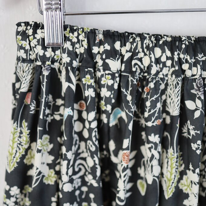 リバティ＊タックロングスカート