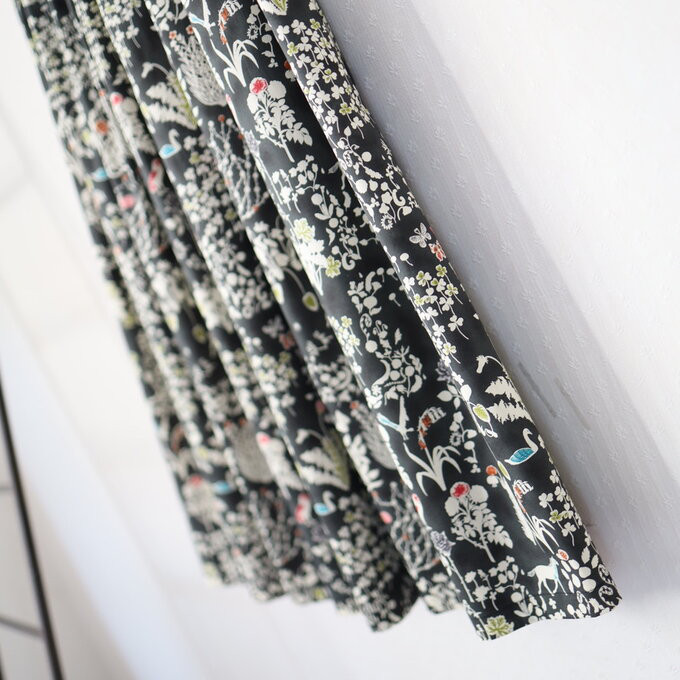 リバティ＊タックロングスカート