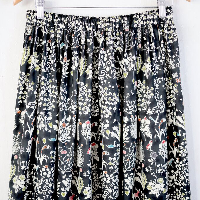 リバティ＊タックロングスカート