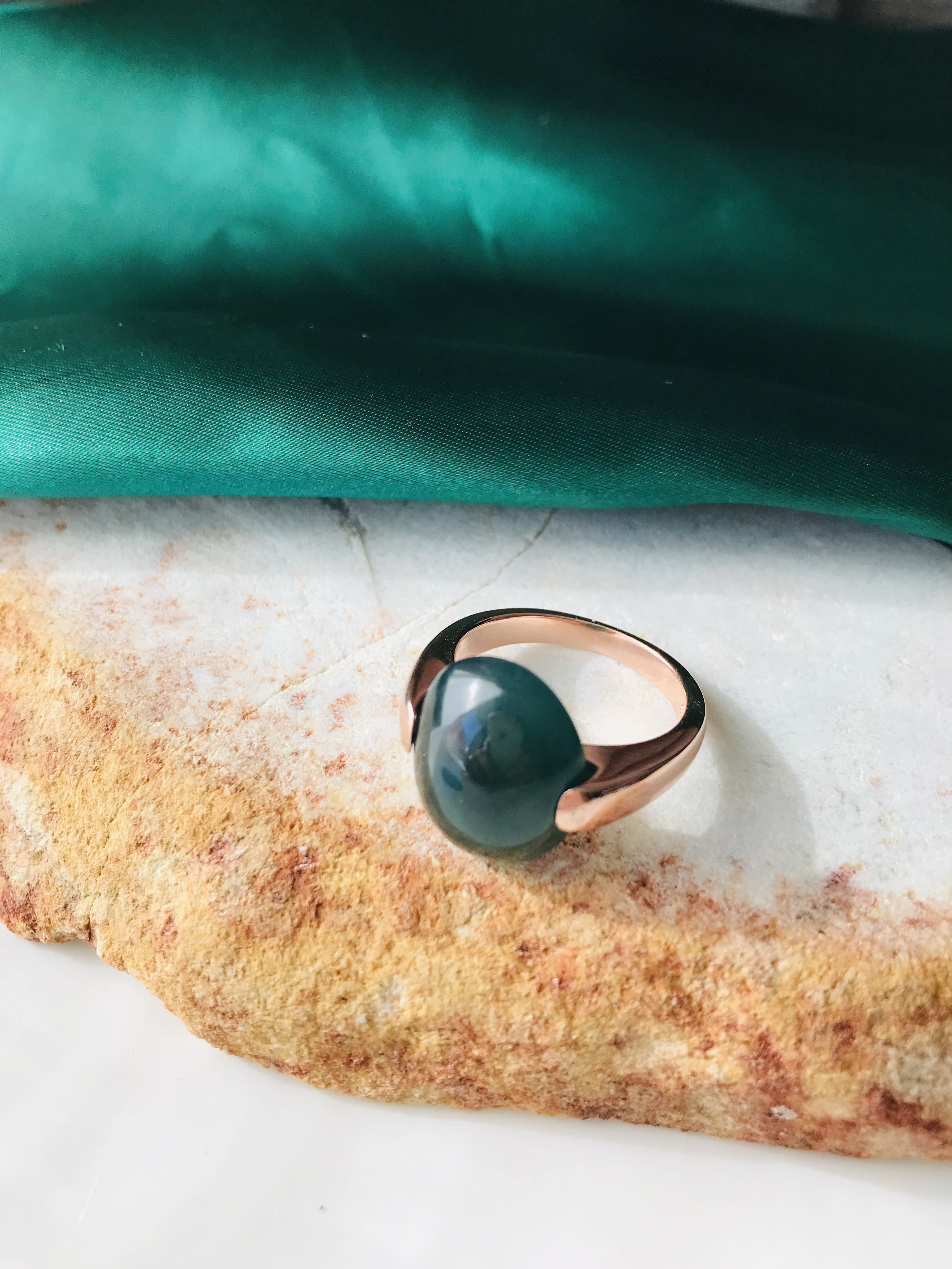 [R160-005］ ジェイド　JADE 　本翡翠くりぬき　リング　ダークグリーン　グアテマラ産　ローズゴールド　15号