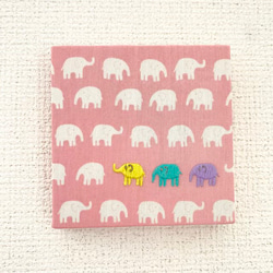 10cmx10cm ファブリックパネル　象/ピンク（アートパネル） 1枚目の画像