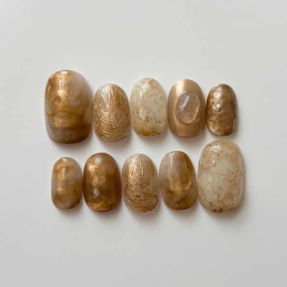 淡色大人ブラウンアイボリーベースゴールドミラーつぶつぶうねうねぷっくりちゅるんニュアンス天然石ネイルチップ 4枚目の画像