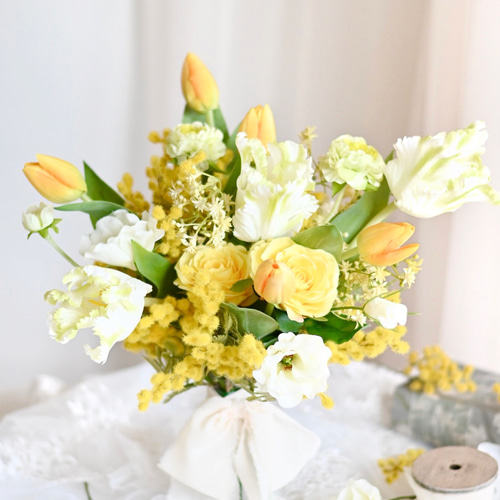 チューリップとミモザのブーケ ウエディングブーケ ブートニアセット  