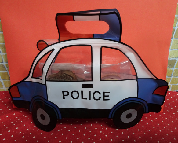POLICEカーの形のジッパーバッグに乗り物クッキー２袋♪(*^▽^*) 2枚目の画像