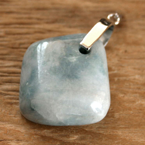 糸魚川翡翠ペンダント P01662 清山 作 28mm*27mm*9mm 糸魚川 ひすい