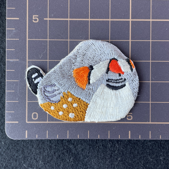 刺繍シールワッペン　おにぎりキンカチョウ・オス 4枚目の画像