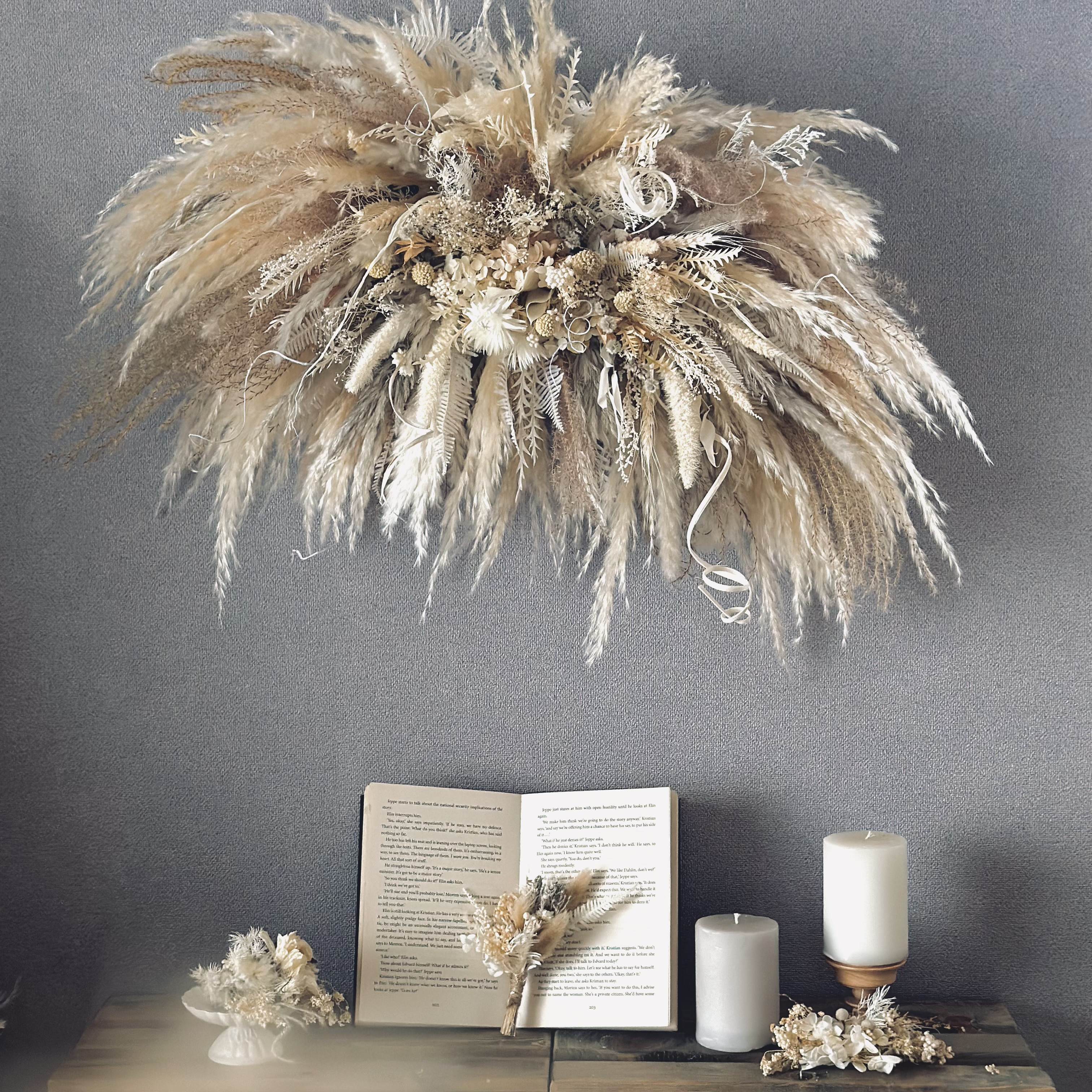 【ドライフラワー壁掛けアレンジ】受付スペースに　ニュアンステイストデザイン