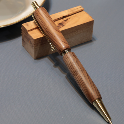 世界に1本だけ】屋久杉シャープペン cZ1245 木材・板 金井工房 通販