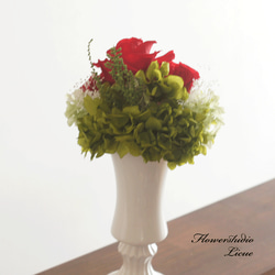 【アレンジメント】バラのアレンジメント（赤）還暦　全てプリザーブドフラワーを使用 5枚目の画像