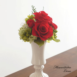 【アレンジメント】バラのアレンジメント（赤）還暦　全てプリザーブドフラワーを使用 3枚目の画像