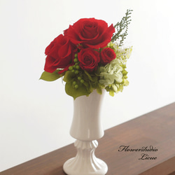 【アレンジメント】バラのアレンジメント（赤）還暦　全てプリザーブドフラワーを使用 4枚目の画像