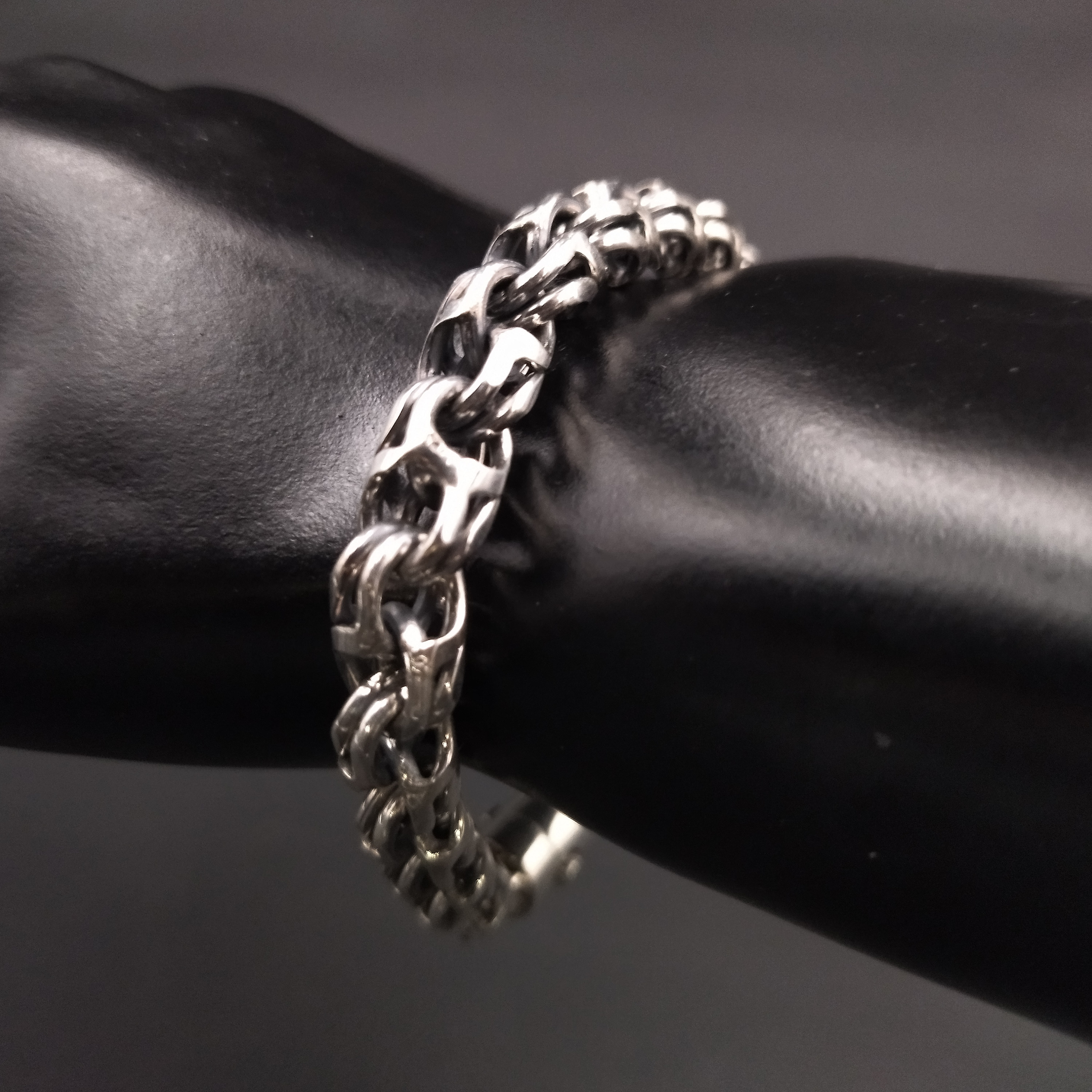 8.5mmビスマルク超極太【シルバーチェーンブレスレット】