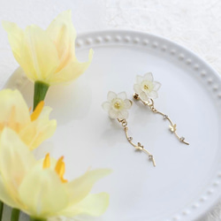 朵朵花朵「水仙花」白黃色耳環 第2張的照片