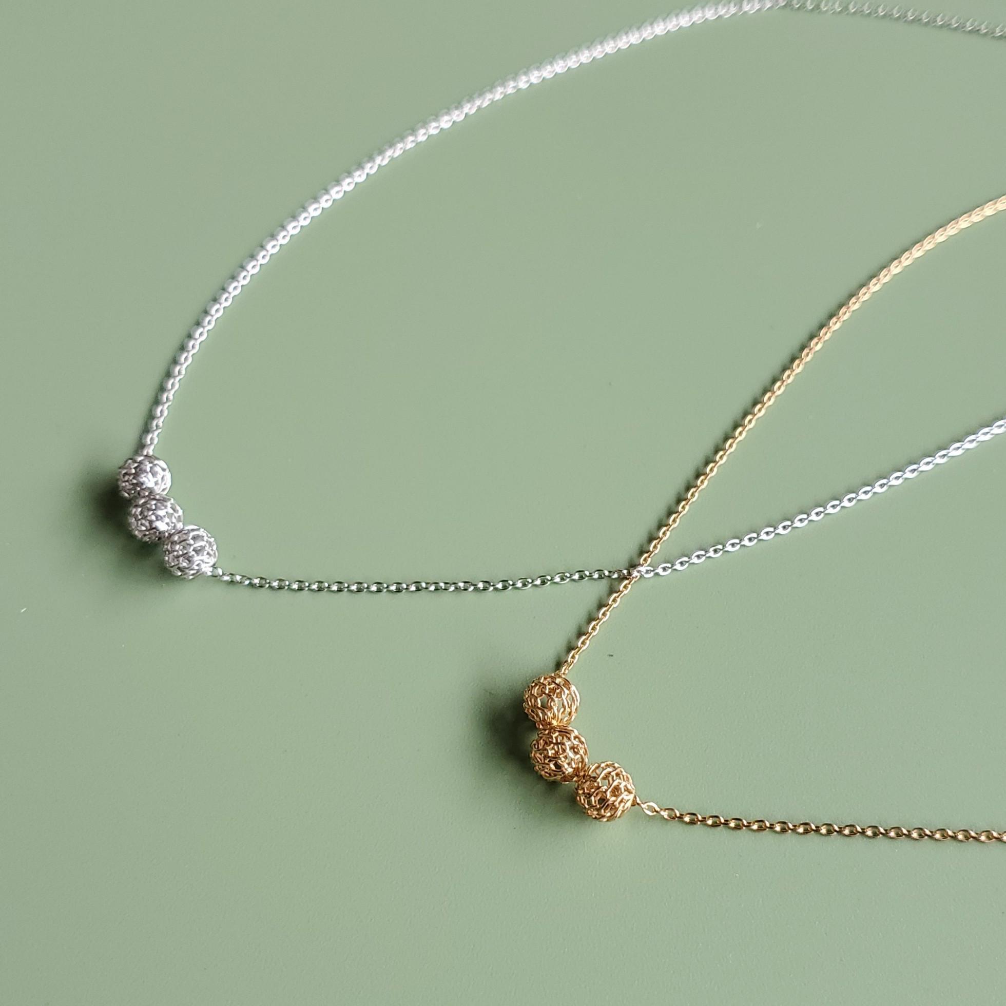 Airy／コロコロ可愛いメッシュボールのペンダント