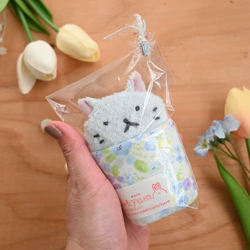 ネーム入れ、名入れ可♪水色ねこちゃん 大判タオルハンカチ（サックス