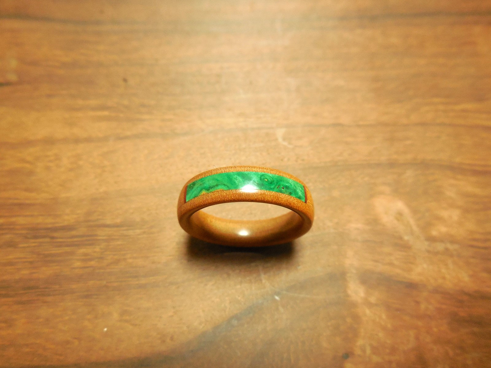 スタビライズドウッド(バックアイバール)と楓赤身の寄木の指輪