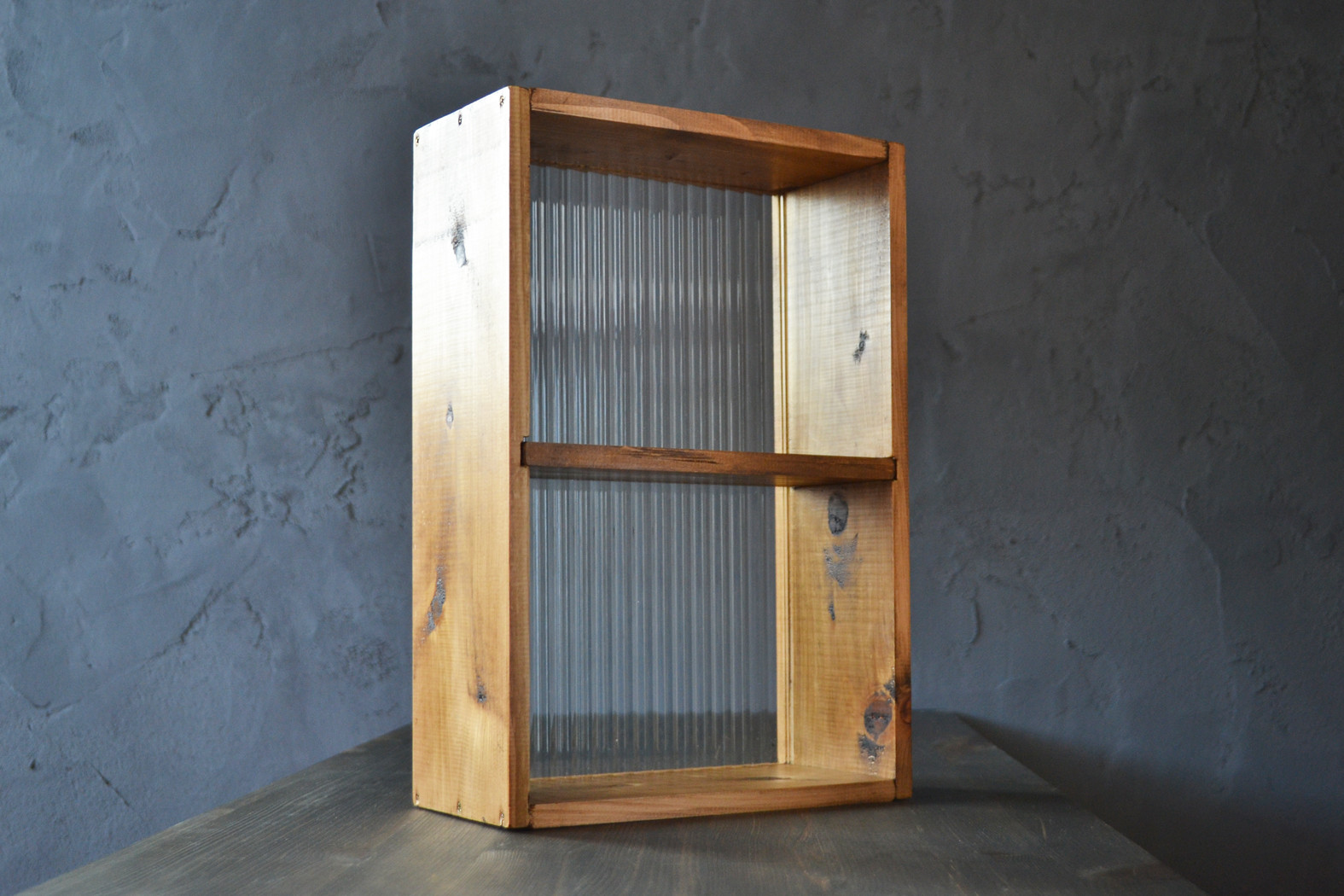 0310mito日本産ひのきとレトロガラスの２段シェルフ（ストライプーガラス）