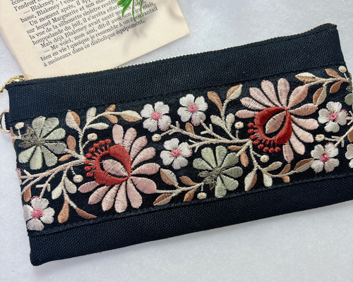 インド刺繍リボン　フラットポーチ　専用ページ インド刺繍リボンのフラットポーチ(S) | Coral days