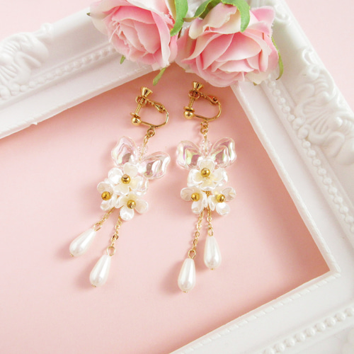 Clear Butterfly & Pearl Drop イヤリング ピアス 蝶 オーロラ 花 