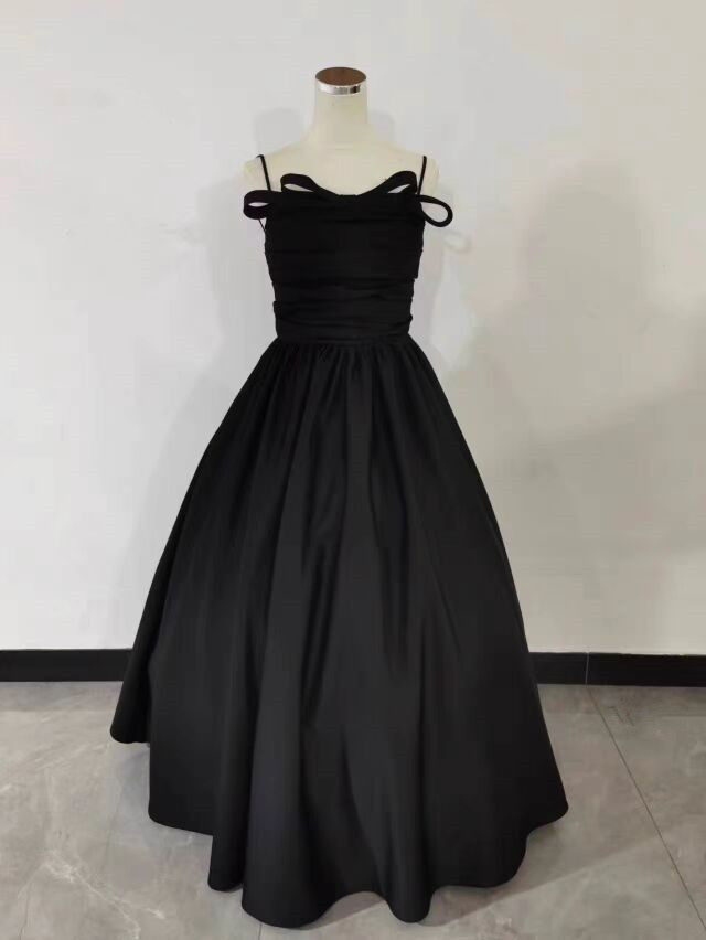 ブラックキャミソールロング丈ドレス　胸元リボン　ベアトップ　演奏会