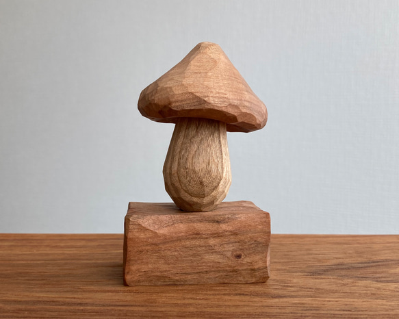 木彫り きのこ 置物 オブジェ（木材：山桜）（No.T1024） その他置物