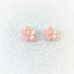 シンプルで優しい桜色がキレイなピアス＆イヤリング【両耳】 2枚目の画像