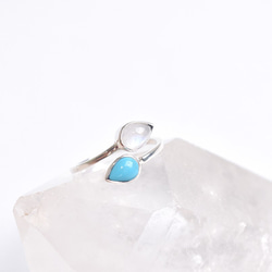 ターコイズとレインボームーンストーンのダブルストーンリング