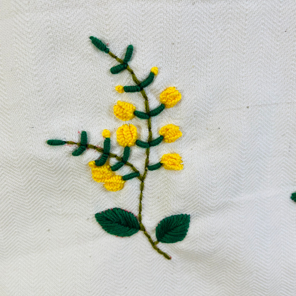 【春の期間限定セール中】花手刺繍 コットンストール【パダウ・アイボリー】 7枚目の画像