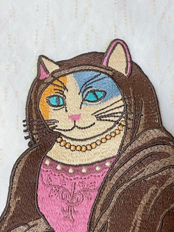 772.可愛い猫モナリザの超BIG刺繍ワッペン 2枚目の画像