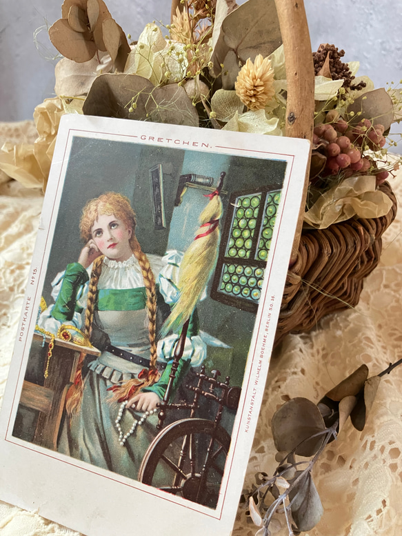Sold！！糸車と金髪三つ編みの少女 アンティークポストカード 5枚目の画像