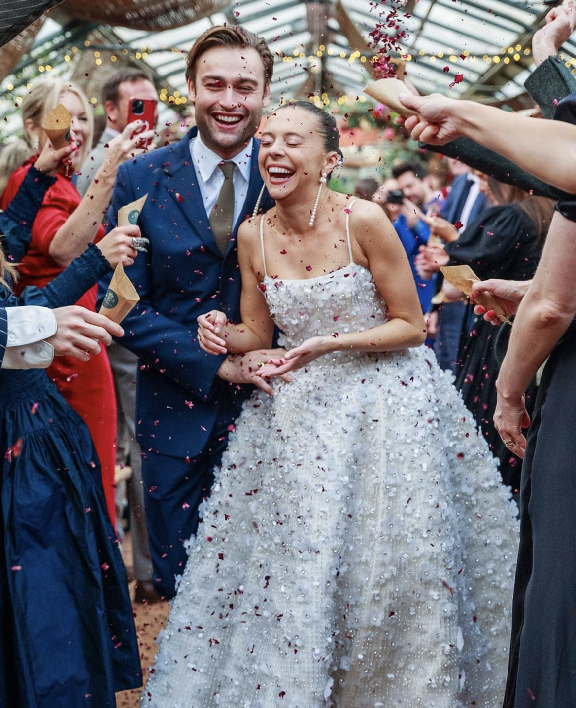 貴方の為だけにドレス等デザイン致します！憧れのクラッシックドレス・ローブデコルテ・映画衣装など(お仕立て1,200€〜)