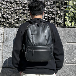 <50%OFFSALE> 3つのルームが便利な やわらか牛革リュック（本革）BLACK 4枚目の画像