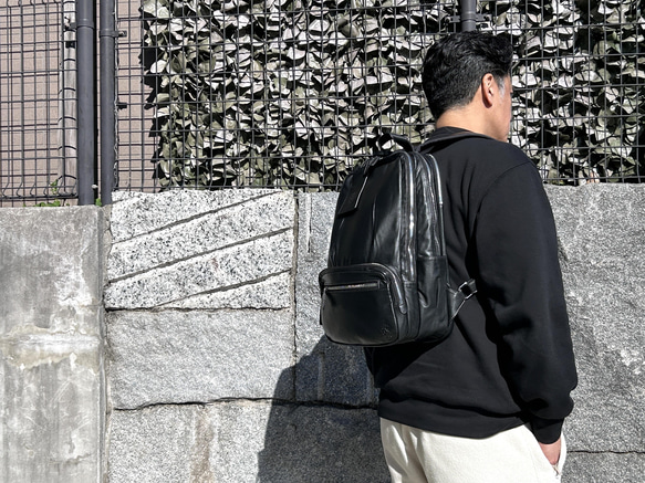 <50%OFFSALE> 3つのルームが便利な やわらか牛革リュック（本革）BLACK 11枚目の画像