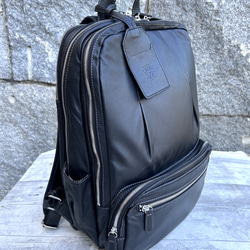 <50%OFFSALE> 3つのルームが便利な やわらか牛革リュック（本革）BLACK 7枚目の画像