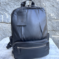 <50%OFFSALE> 3つのルームが便利な やわらか牛革リュック（本革）BLACK 6枚目の画像