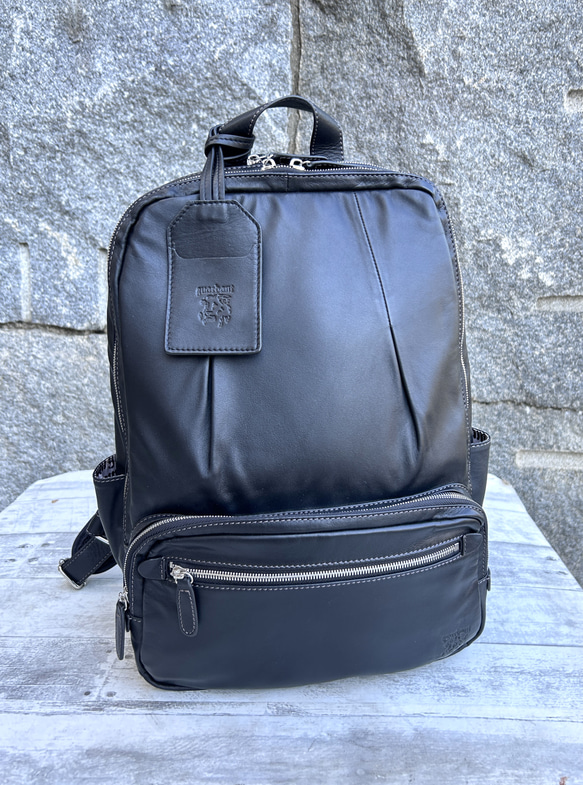 <50%OFFSALE> 3つのルームが便利な やわらか牛革リュック（本革）BLACK 6枚目の画像